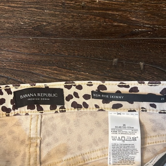 Banana Republic Premium Denim High Rise Skinny Beige Leopard Pants Jeans 26 NWT - Picture 5 of 8